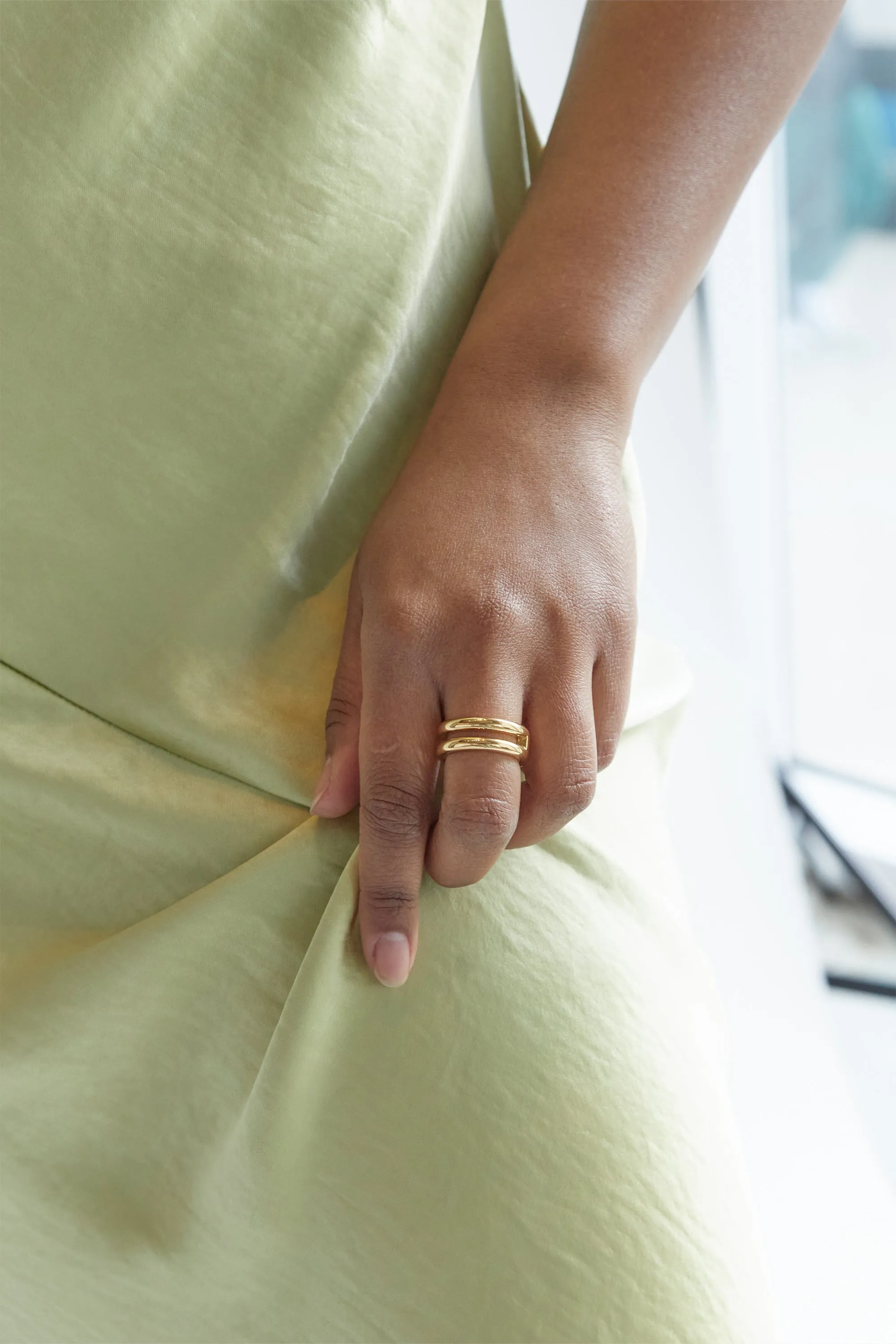 BUBBLY DOUBLE BAND RING