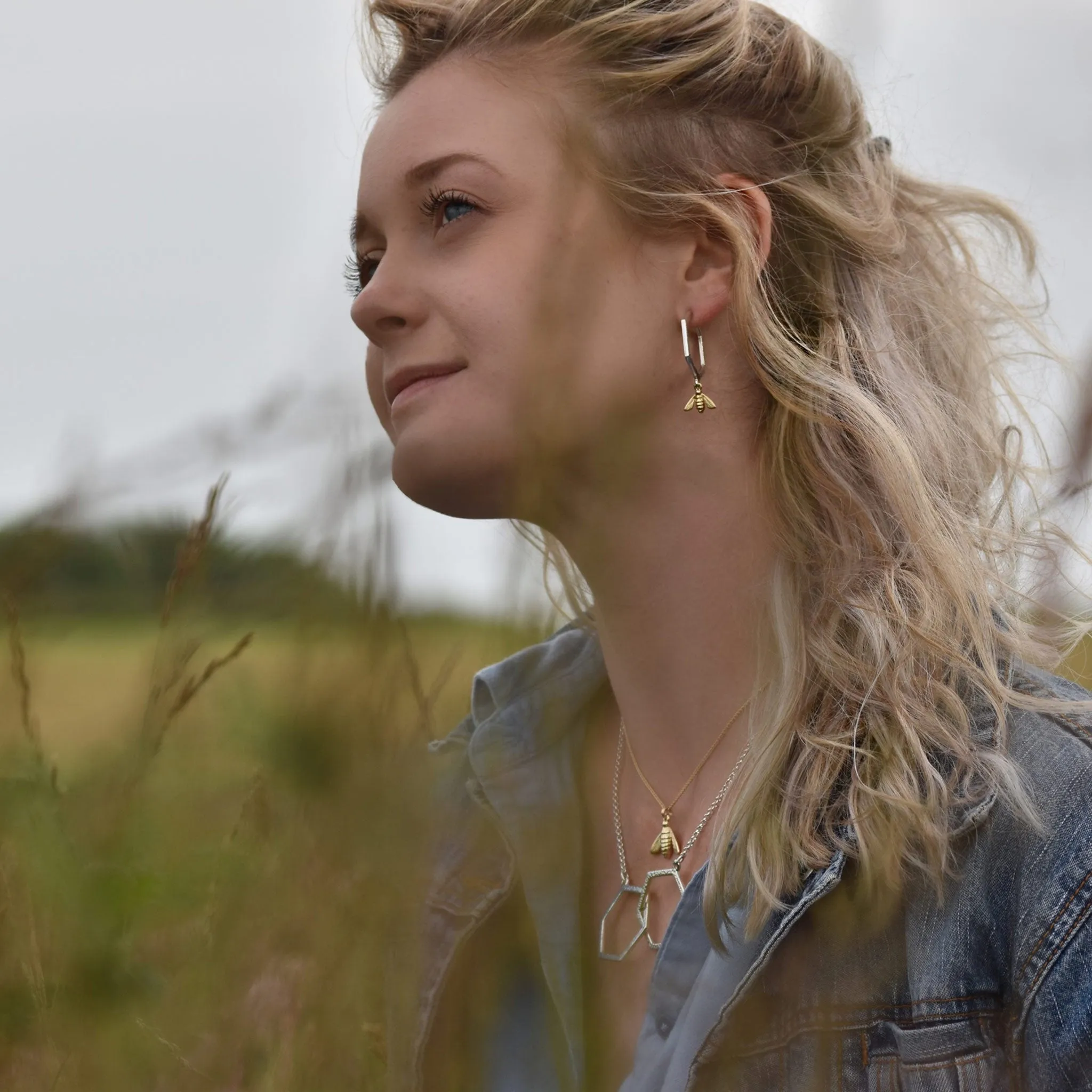 Honeycomb Small Hoop Earrings with 9ct Yellow Gold Bee