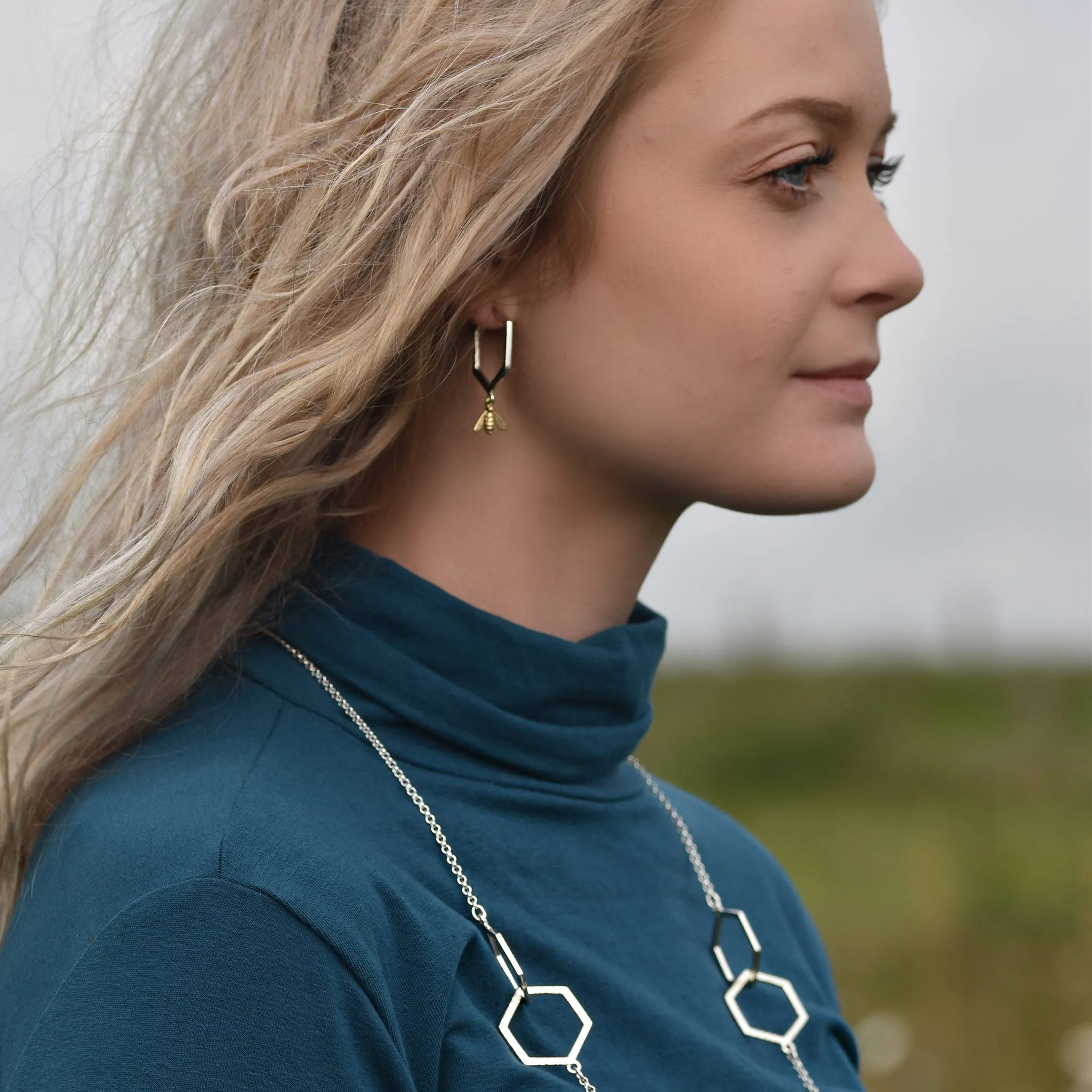 Honeycomb Small Hoop Earrings with 9ct Yellow Gold Bee
