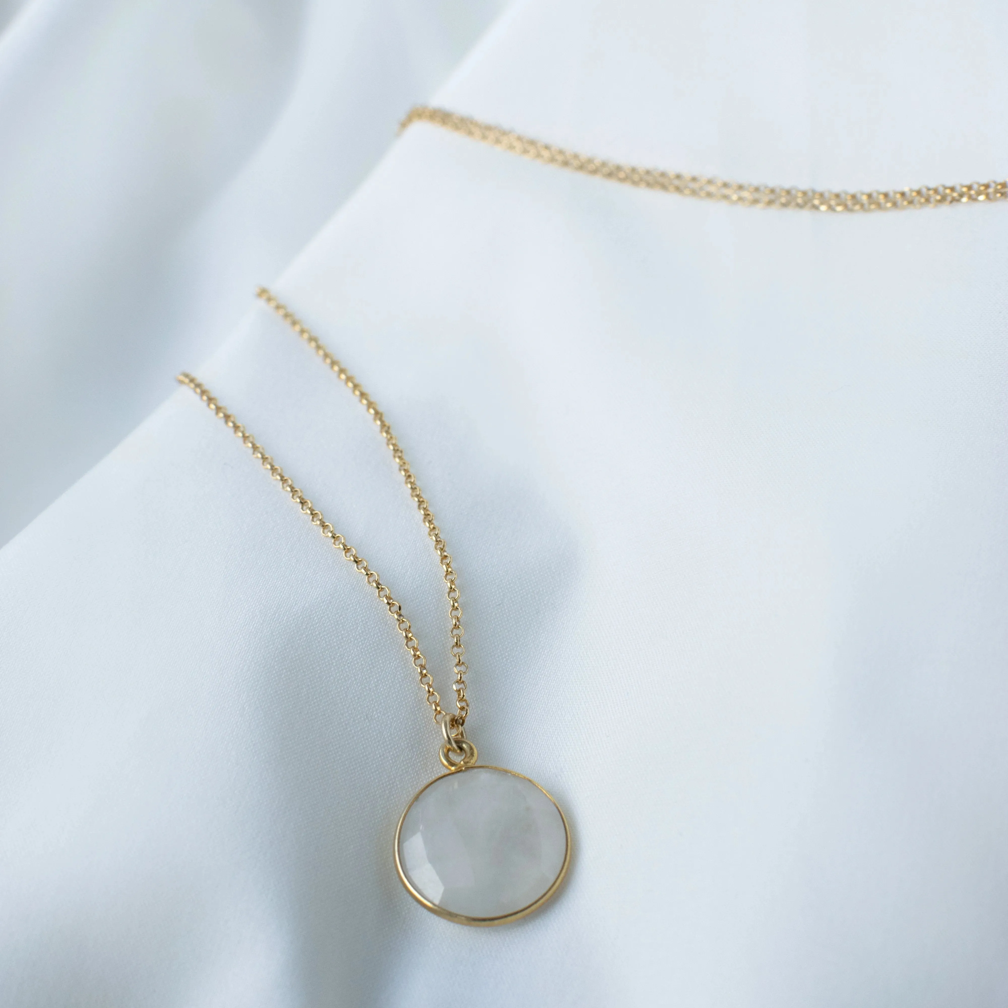 MOONSTONE | NECKLACE