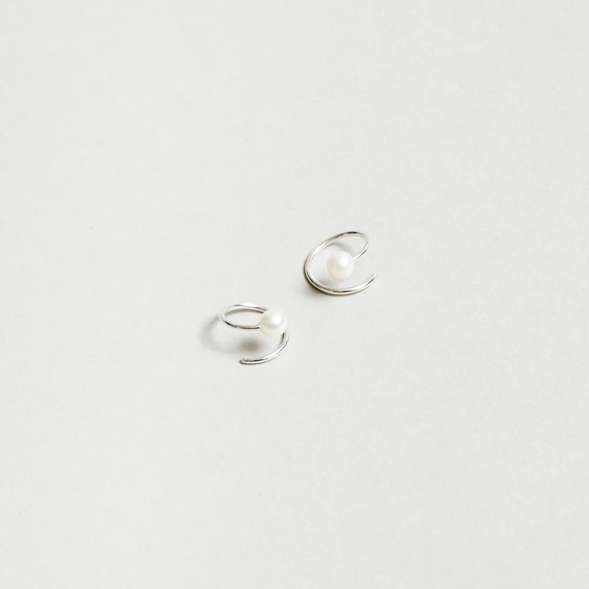 Swirl Hoops With Freshwater Pearls (Silver)