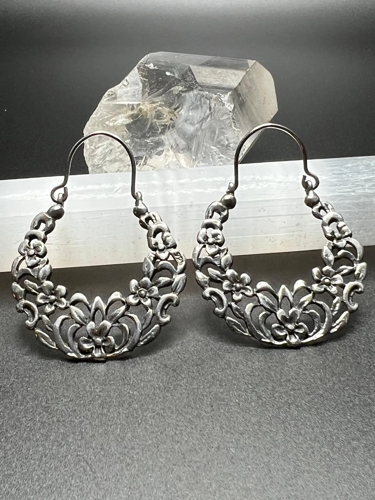 Vintage Sterling Silver Floral Filigree Hoop Earrings