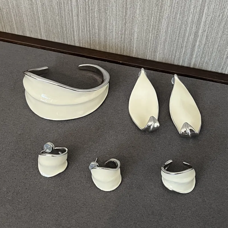 White Enamel Scroll Leaf Width Face Bangles Bracelet